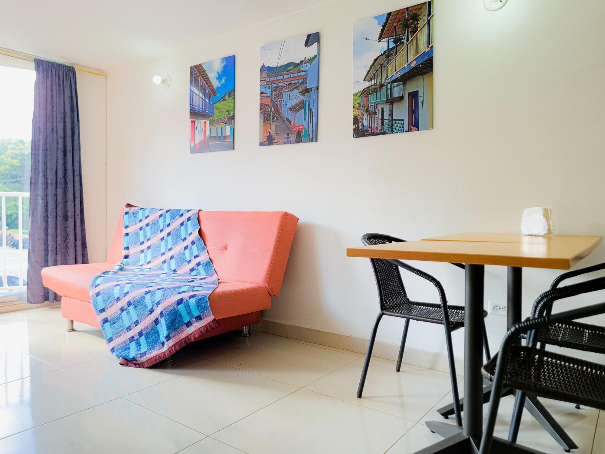 Hostal - Dona Elva A 15 Min Del Aeropuerto Рионегро Екстериор снимка